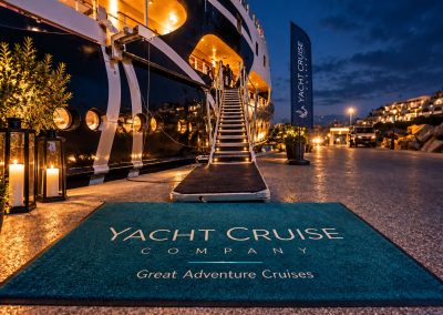 Yacht Cruise Company
